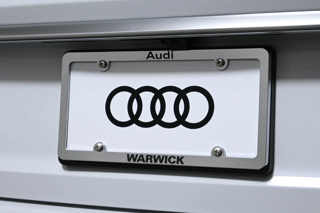 2025 Audi Q7  13