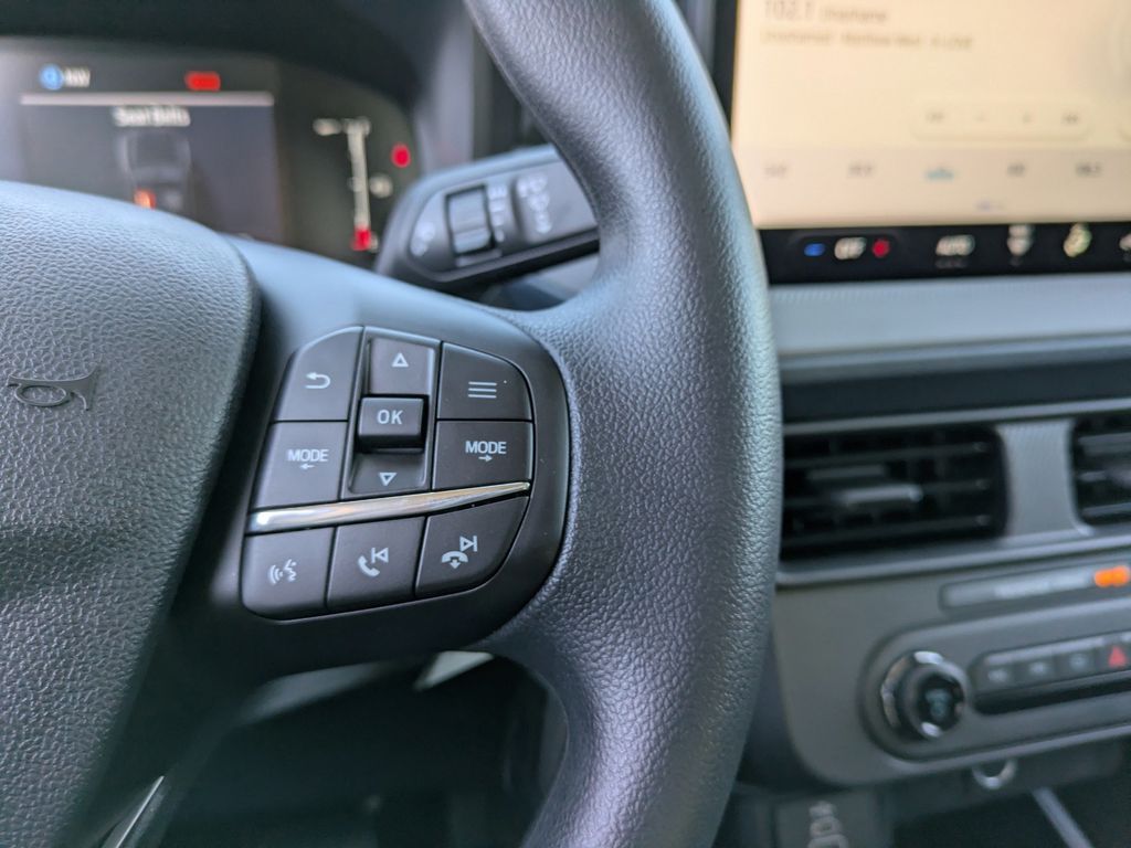 2025 Ford Maverick XL