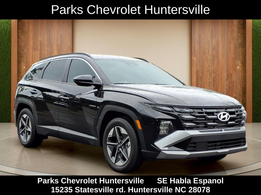 Phantom Black 2026 Hyundai Tucson SEL FWD SUV / Crossover Front-Wheel Drive 8-Speed Automatic