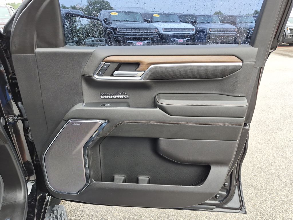 Used 2024 Black Chevrolet High Country image 40