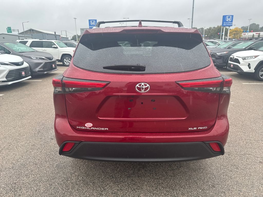 2022 Toyota Highlander XLE photo 6
