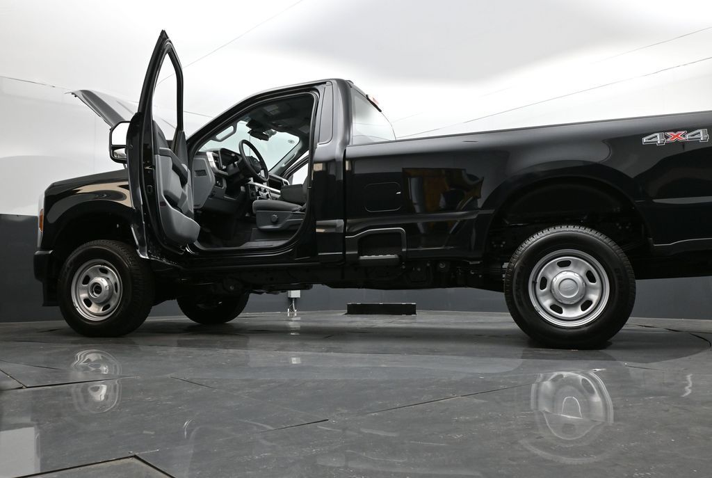2026 Ford F-350 XL photo 26