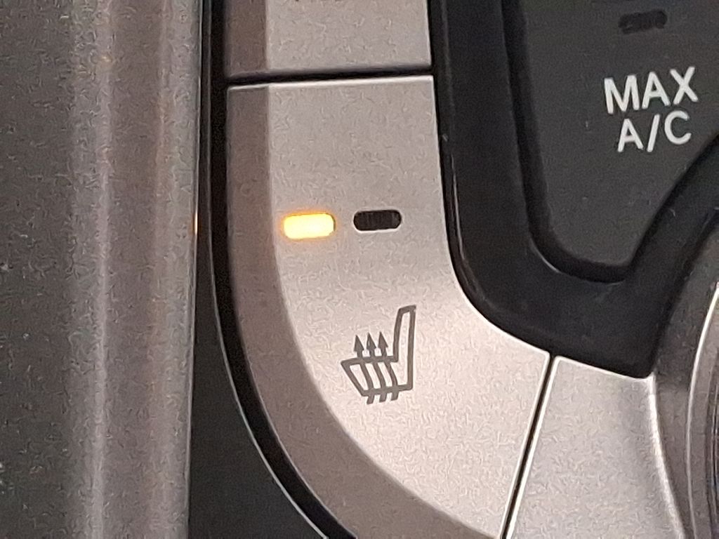 Thumbnail: 2013 Hyundai Elantra - 22