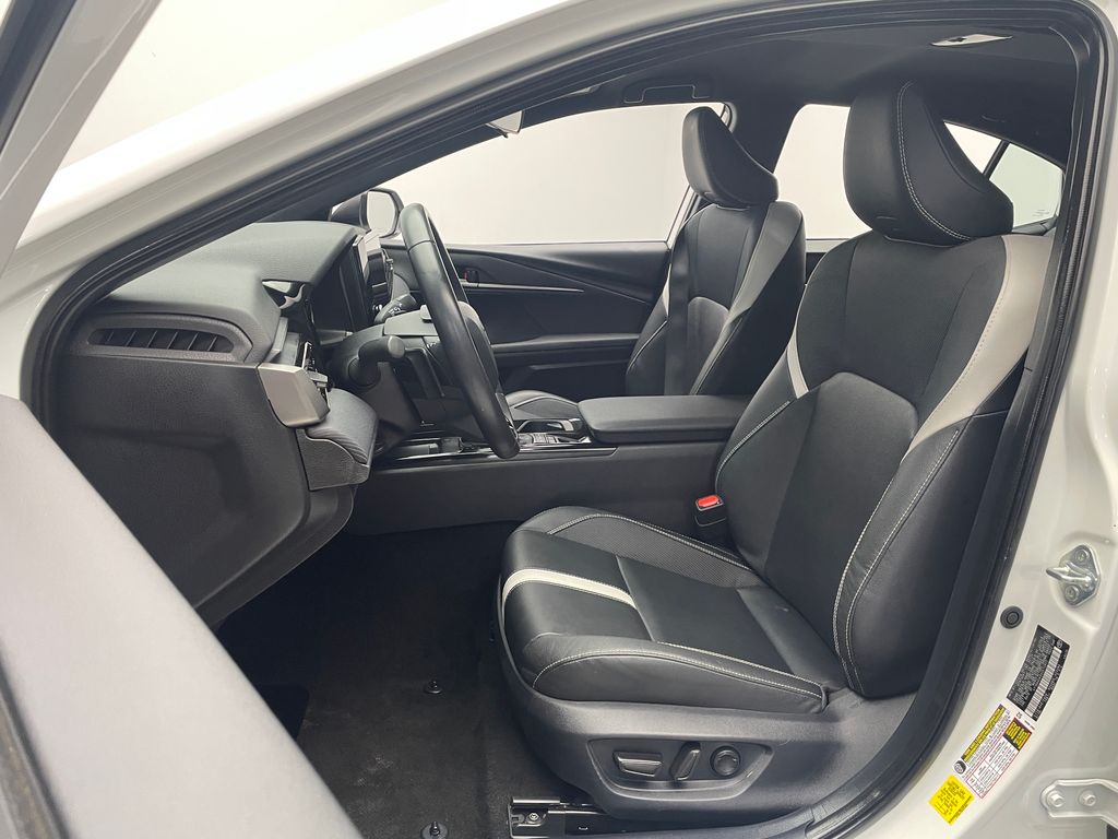 Thumbnail: 2025 Toyota Camry - 13