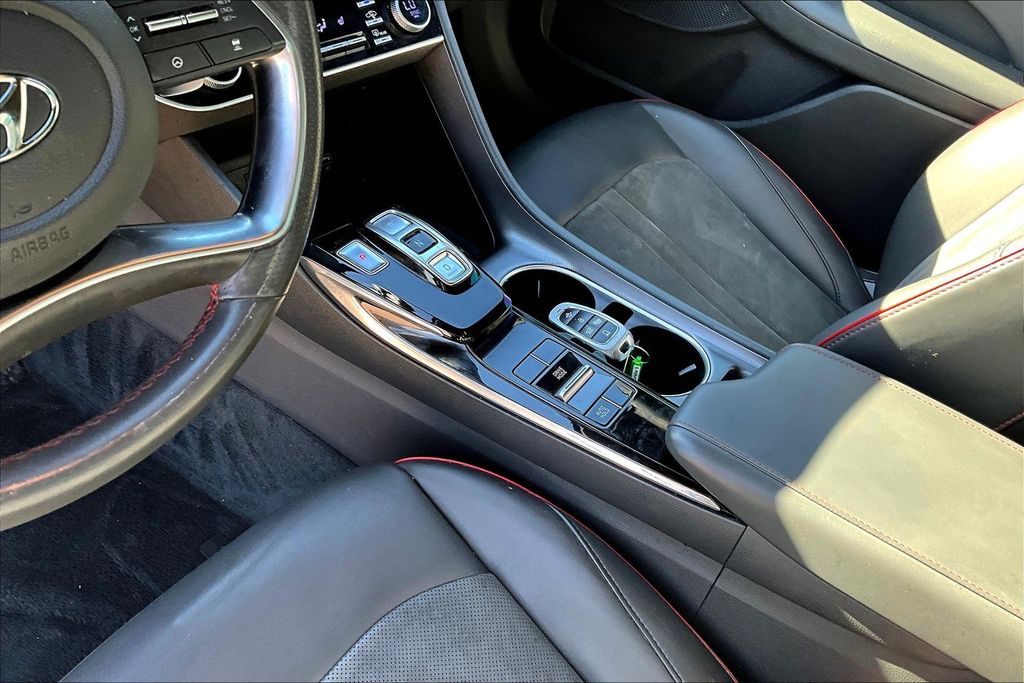 Certified Used 2020 Silver Hyundai SEL Plus image 17