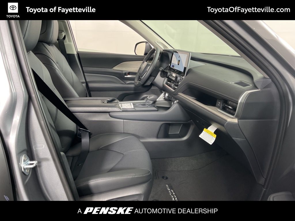 Thumbnail: 2026 Toyota Grand Highlander - 8