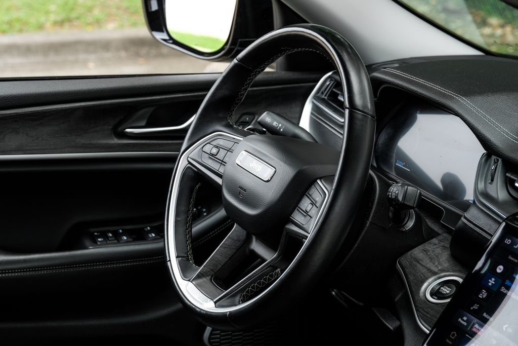 used 2021 Jeep Grand Cherokee L car, priced at $29,168