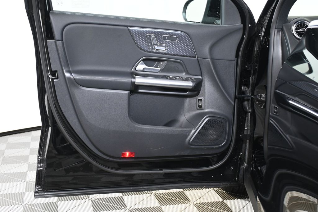 Thumbnail: 2026 Mercedes-Benz GLA - 29