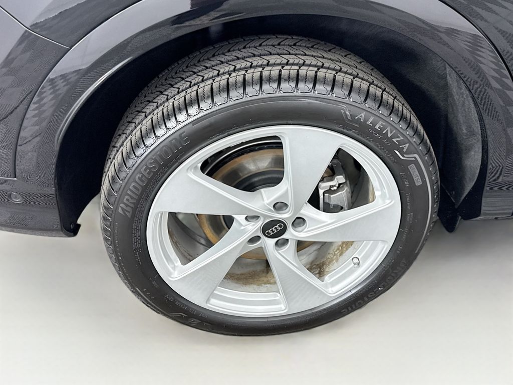 Thumbnail: 2025 Audi Q5 - 32