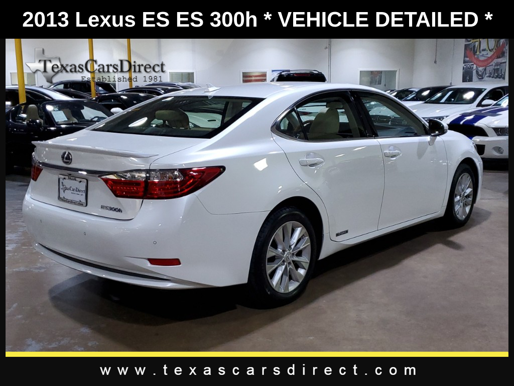 2013 Lexus ES 300h 11