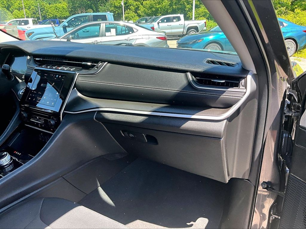 2023 Jeep Grand Cherokee L — photo 13