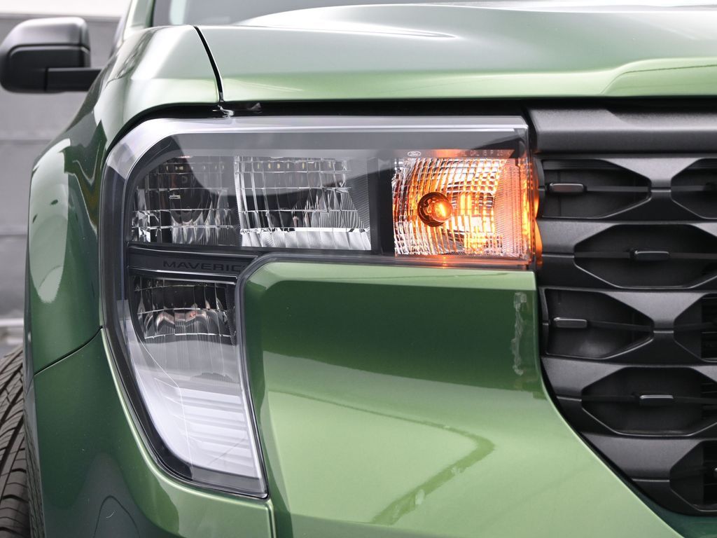 2025 Ford Maverick XL photo 9