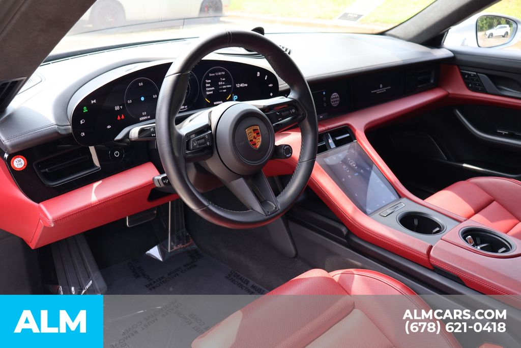Used 2020 Silver Porsche Turbo image 9