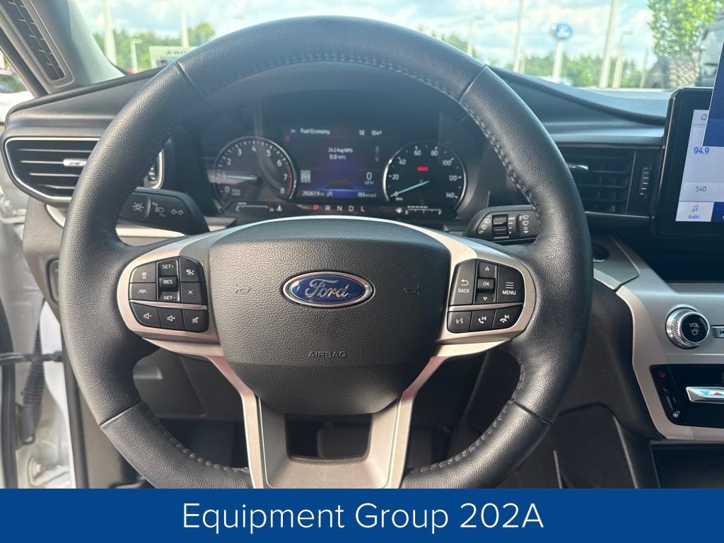 2024 Ford Explorer XLT
