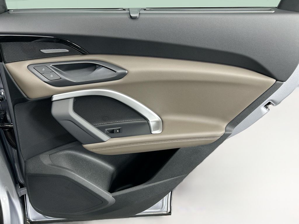 Thumbnail: 2025 Audi Q5 - 27