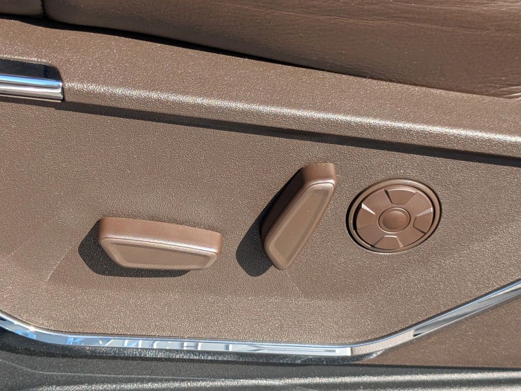 2026 Ford F-350 Super Duty Platinum