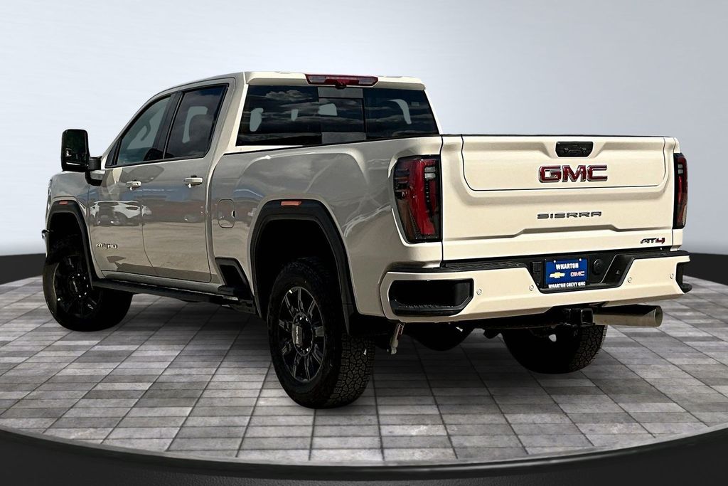 2026 GMC Sierra 2500HD AT4 - 3