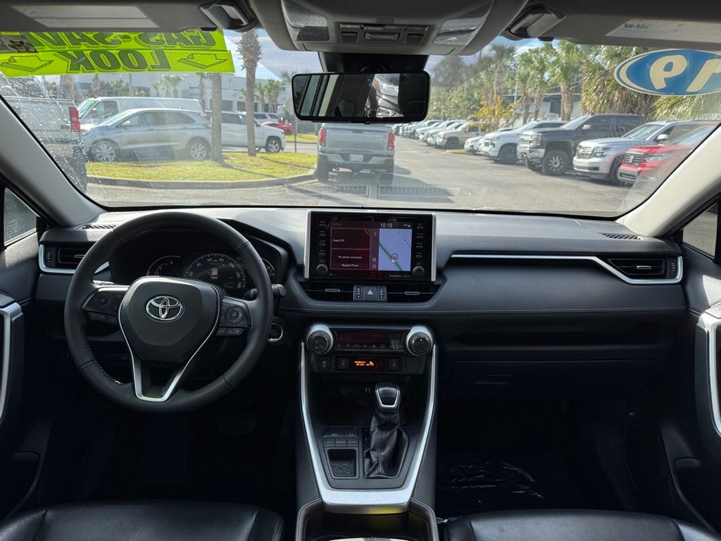 2019 Toyota RAV4 Limited 21