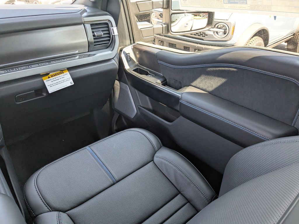 2026 Ford Super Duty F-350 SRW Platinum