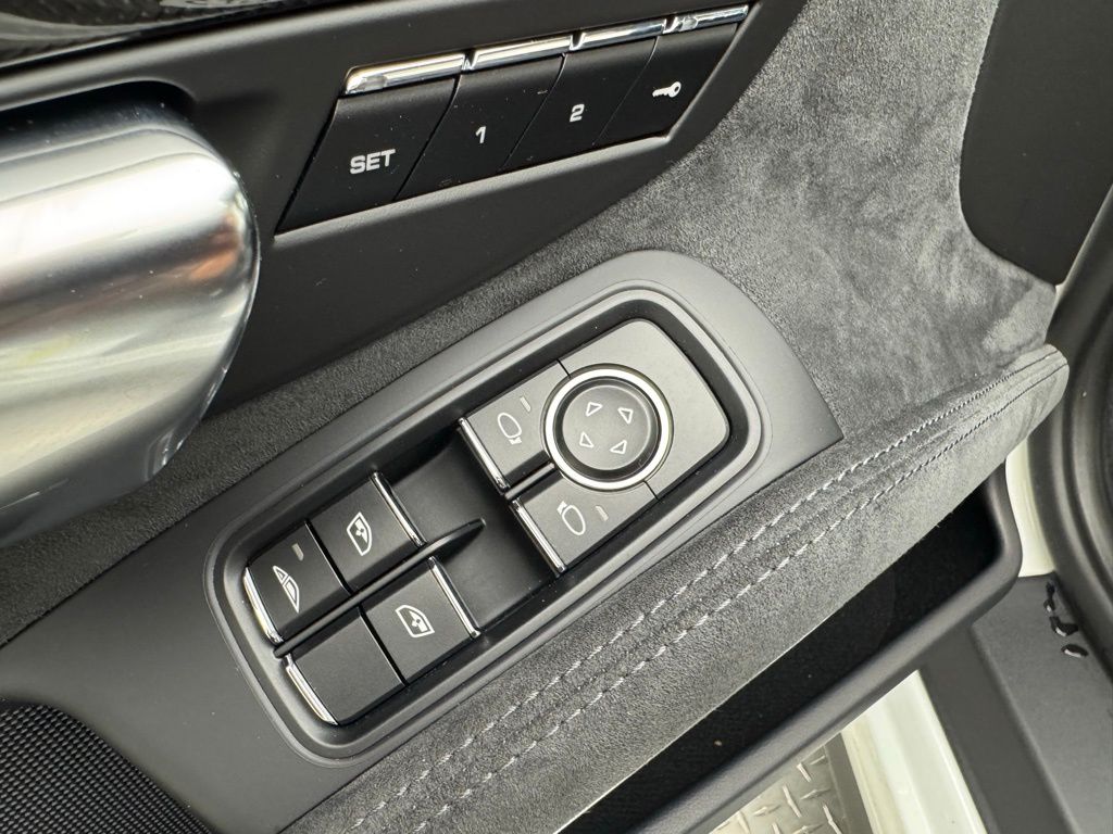 2016 Porsche 911 Carrera S 24