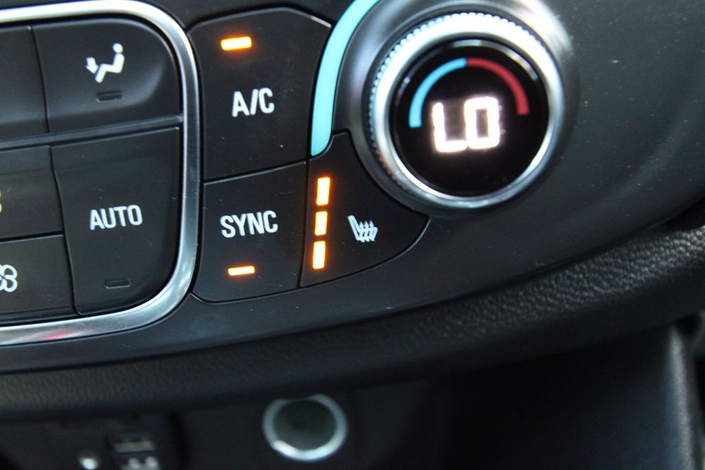 Used 2023 Chevrolet Traverse SUV