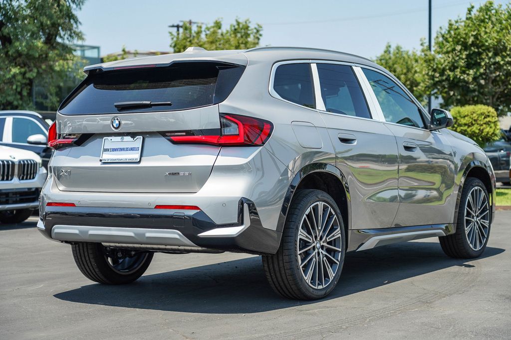 2024 BMW X1 xDrive28i 8