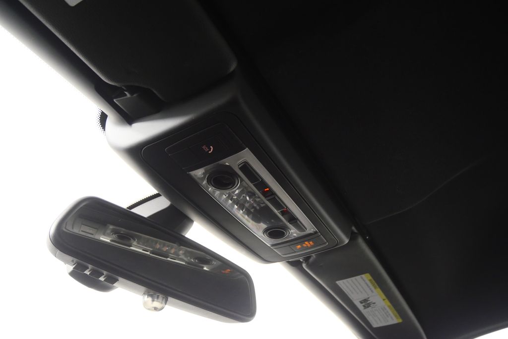 Thumbnail: 2012 BMW Z4 - 17