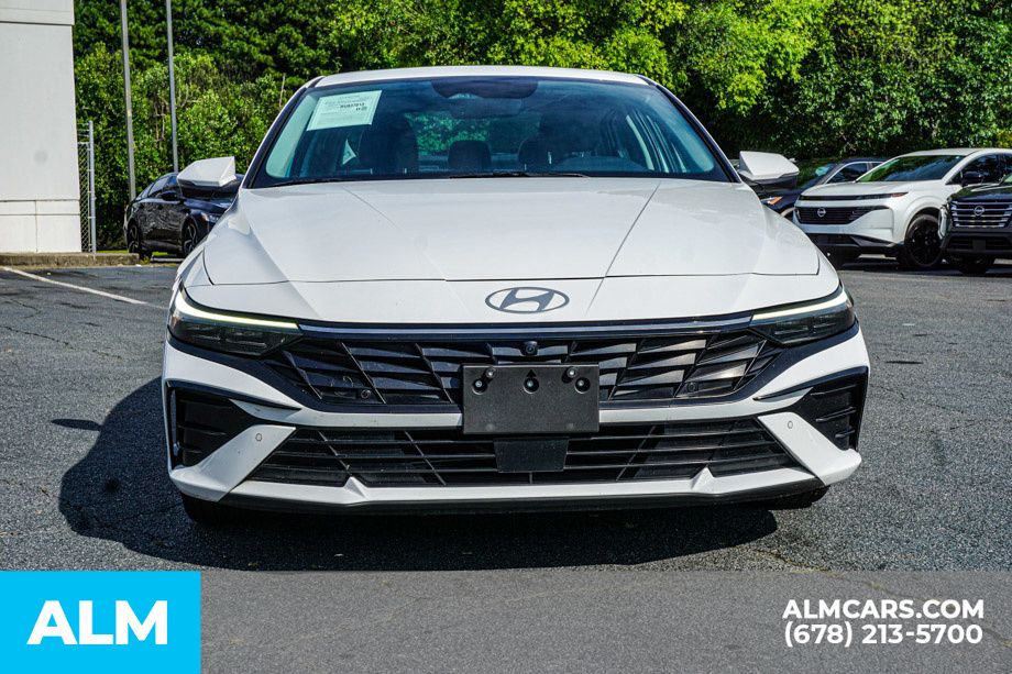 Used 2024 White Hyundai Limited image 10