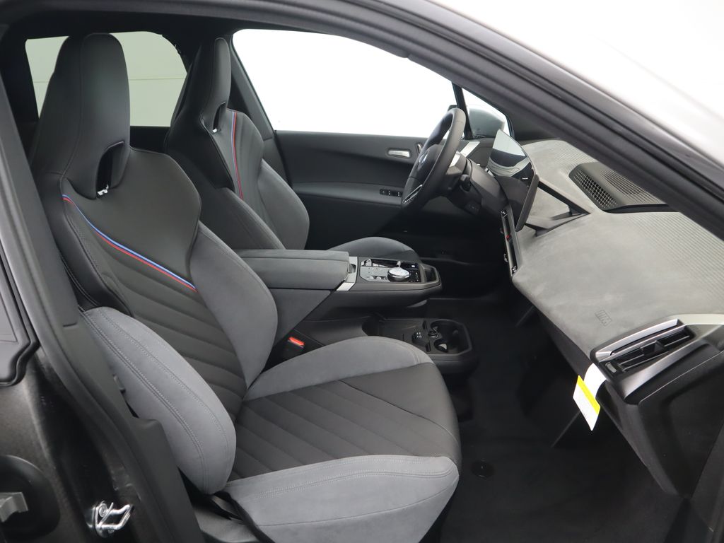 Thumbnail: 2026 BMW iX - 21