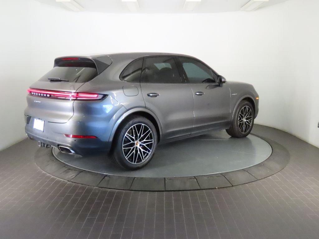 Thumbnail: 2025 Porsche Cayenne - 7
