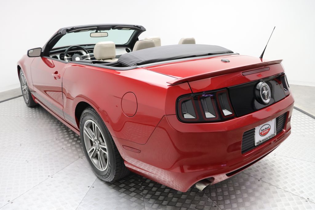 2013 Ford Mustang Premium 11