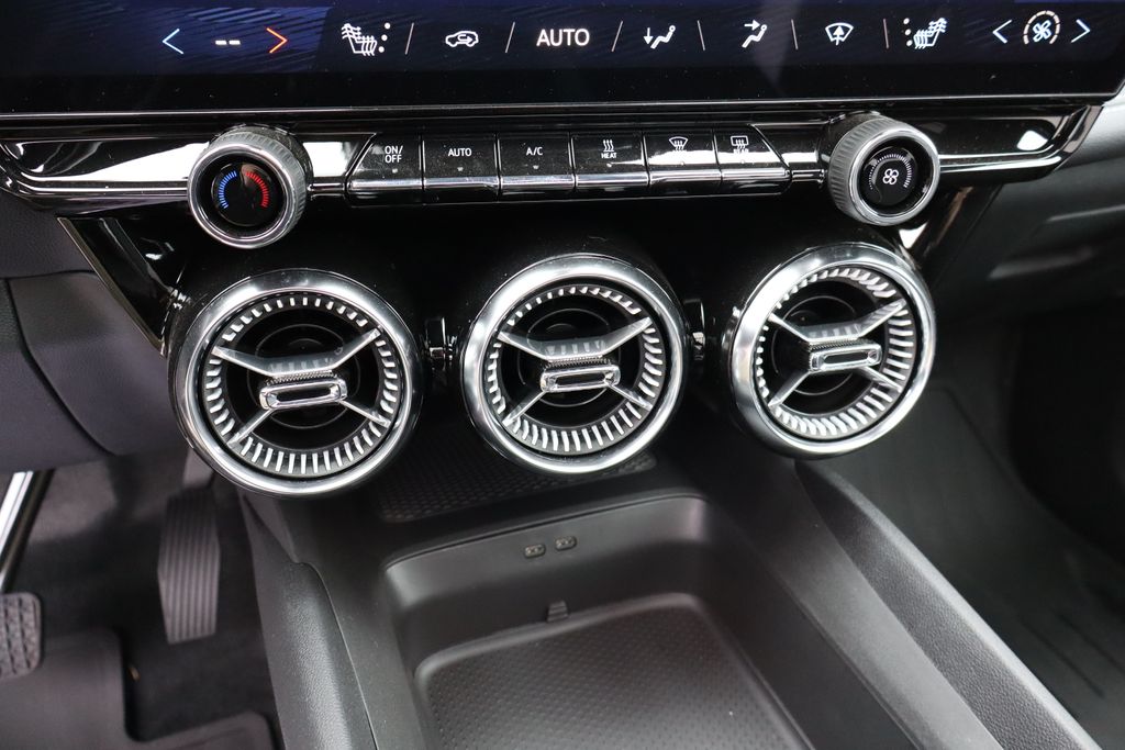 2025 Chevrolet Blazer EV LT photo