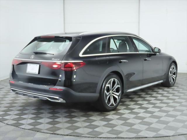 Thumbnail: 2025 Mercedes-Benz E-Class - 5