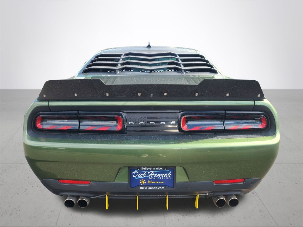 2018 Dodge Challenger 392 Hemi Scat Pack Shaker