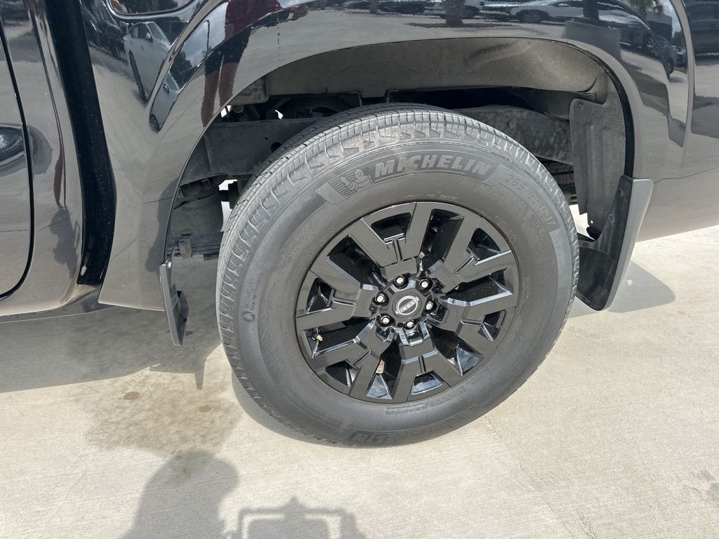 2022 Super Black Nissan Frontier SV RWD Truck