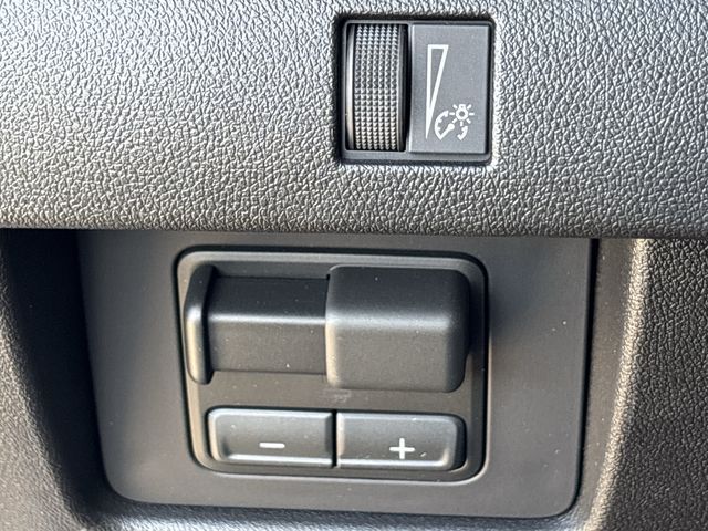 New 2026 White GMC Elevation image 18