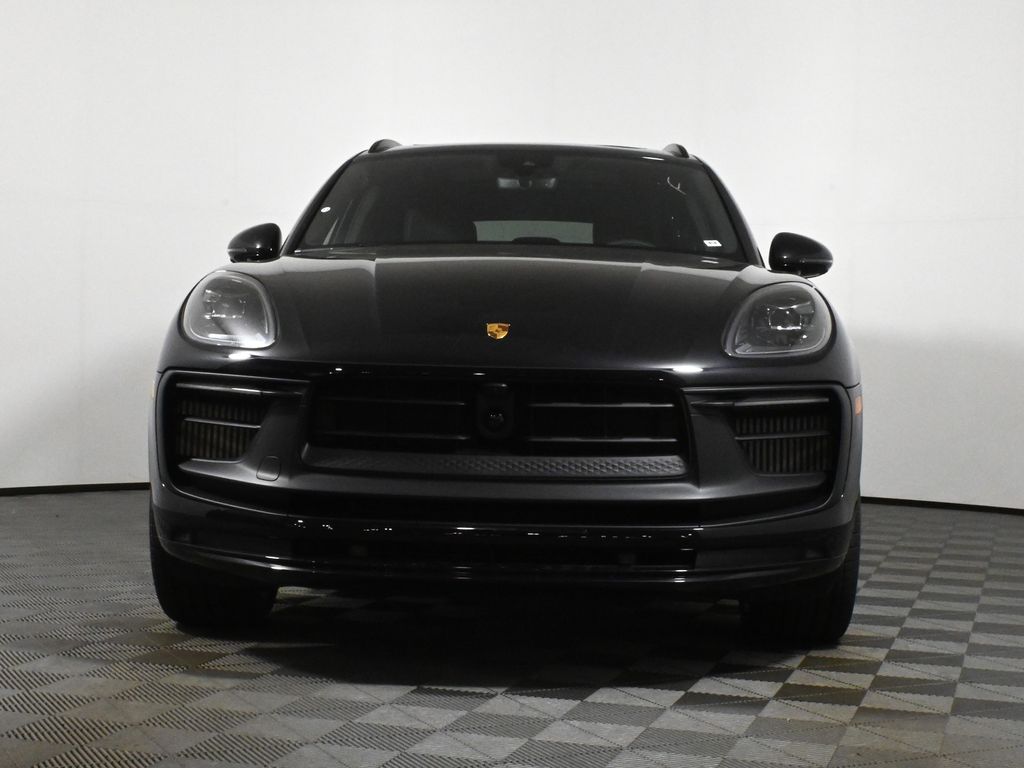Thumbnail: 2025 Porsche Macan - 10