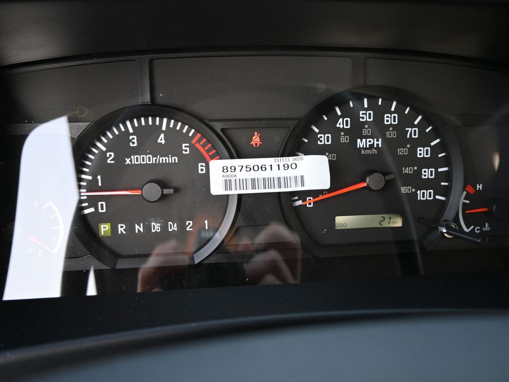 2024 Isuzu NPR HD 