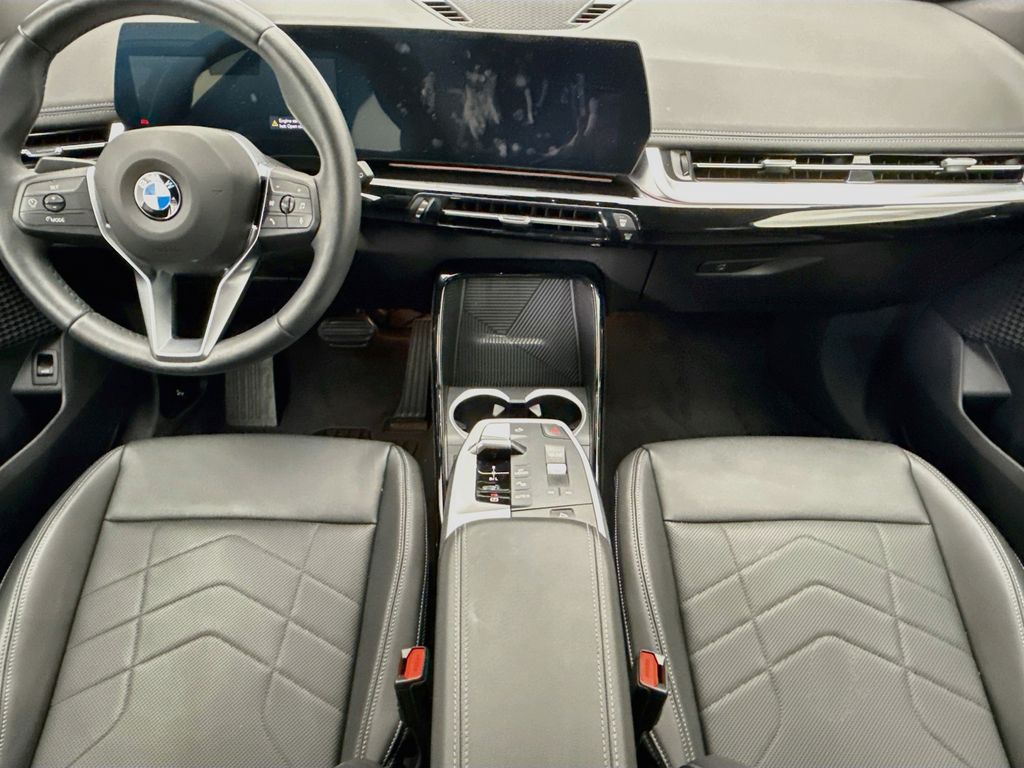 Thumbnail: 2025 BMW X1 - 13