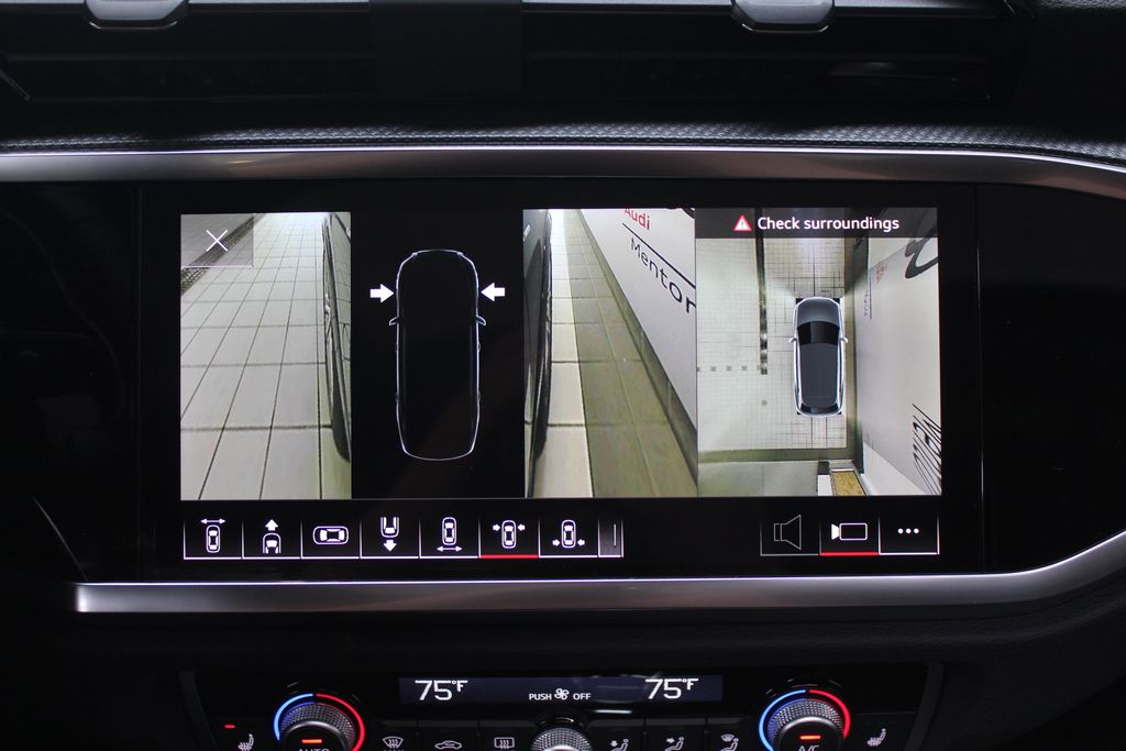 Thumbnail: 2025 Audi Q3 - 27