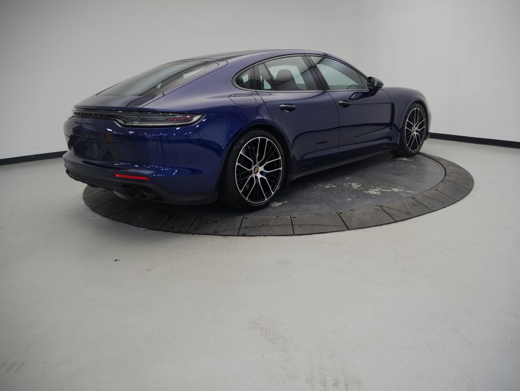 Thumbnail: 2022 Porsche Panamera - 6