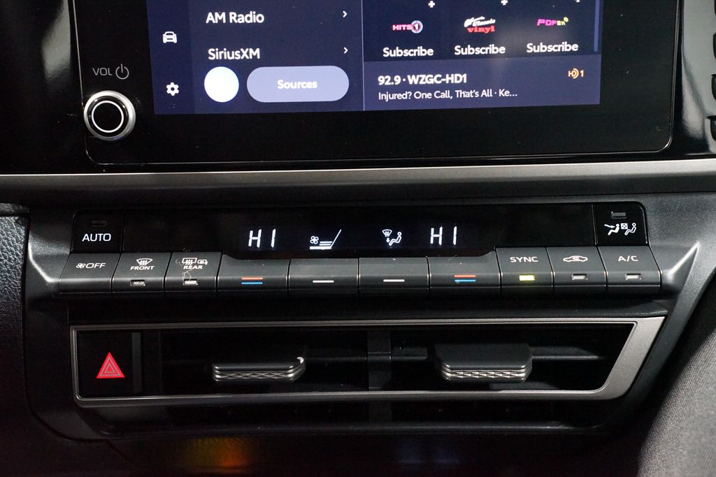 Thumbnail: 2025 Toyota Camry - 20