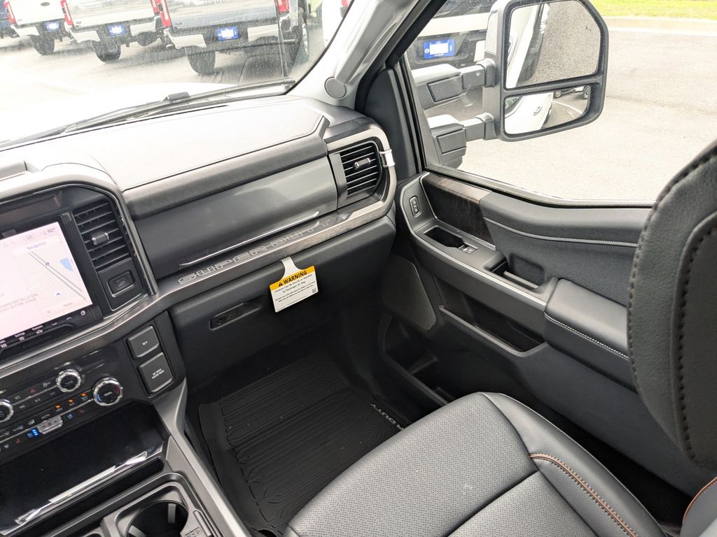 2026 Ford F-350 Super Duty LARIAT