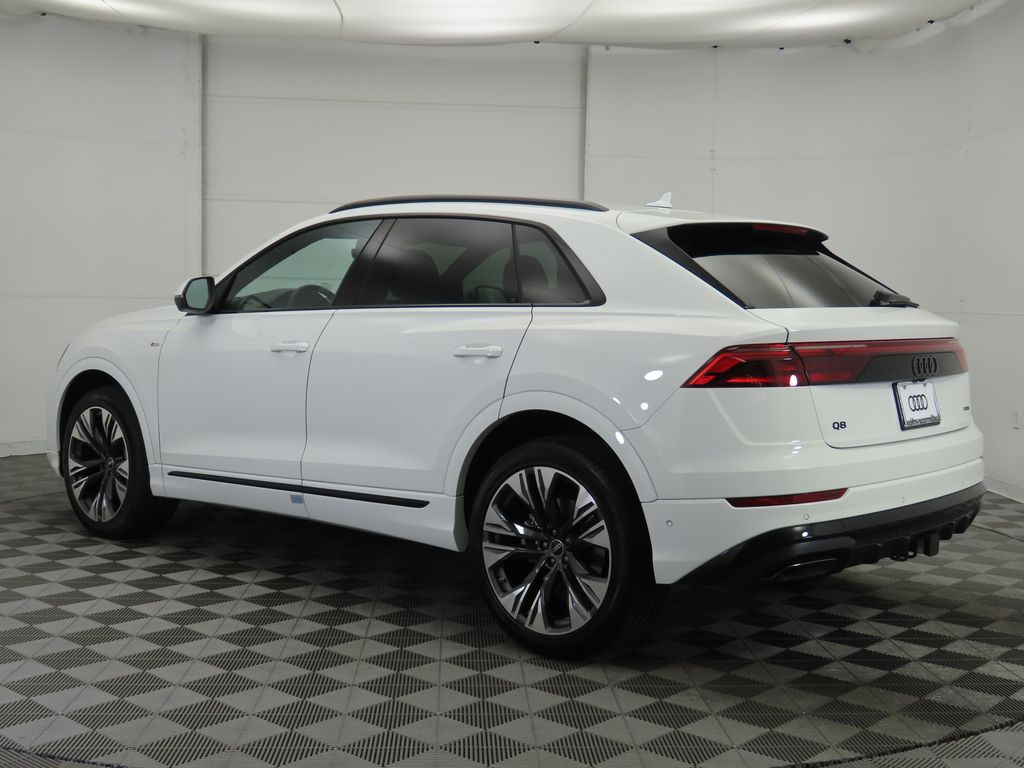 Thumbnail: 2025 Audi Q8 - 7