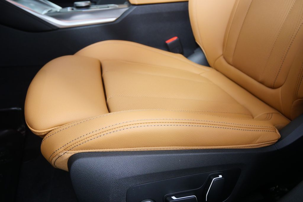 Thumbnail: 2026 BMW i4 - 9