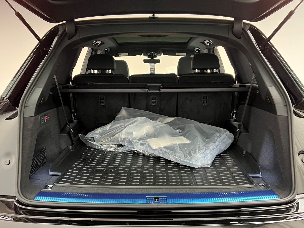 Thumbnail: 2026 Audi Q7 - 7