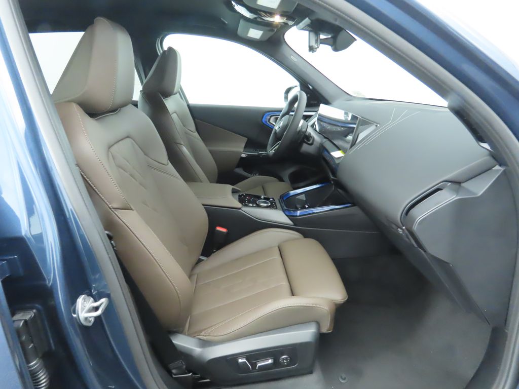 Thumbnail: 2026 BMW X3 - 21