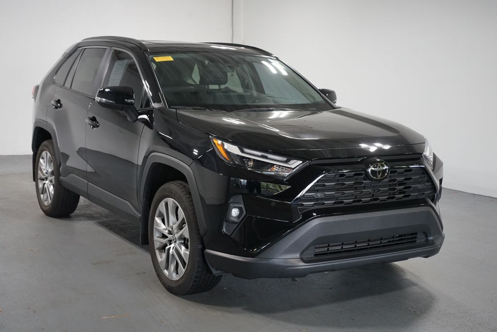 Thumbnail: 2025 Toyota RAV4 - 3