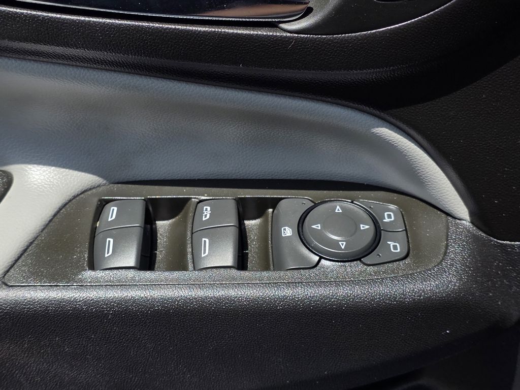 Used 2023 Chevrolet Equinox SUV