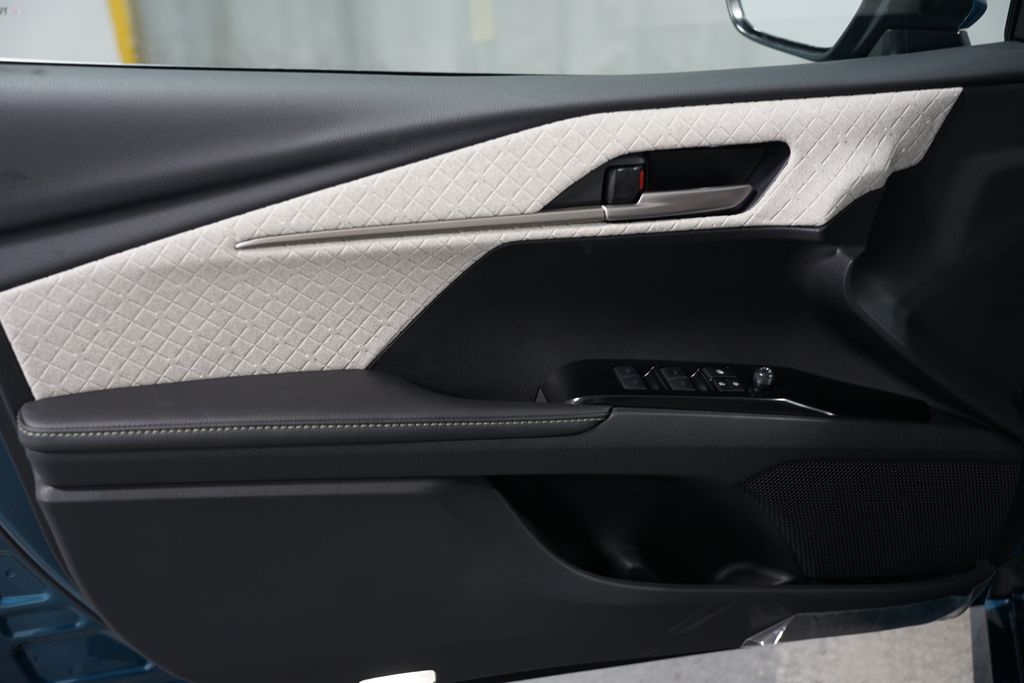 Thumbnail: 2025 Toyota Camry - 30
